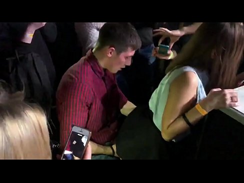 ❤️ Tinuod nga sekso sa usa ka nightclub sa Russia. Ang 18-anyos nga Ruso nga babaye sa anus ug puwerta nakighilawas sa usa ka nightclub ❤️ Lisud nga porn sa pornograpiya ceb.xxxnd.ru ☑
